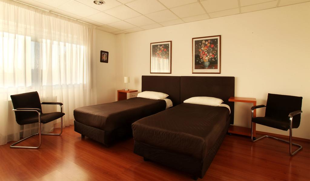 Sos Motel Hatvan Ruang foto