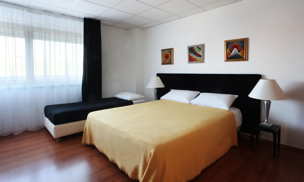 Sos Motel Hatvan Ruang foto