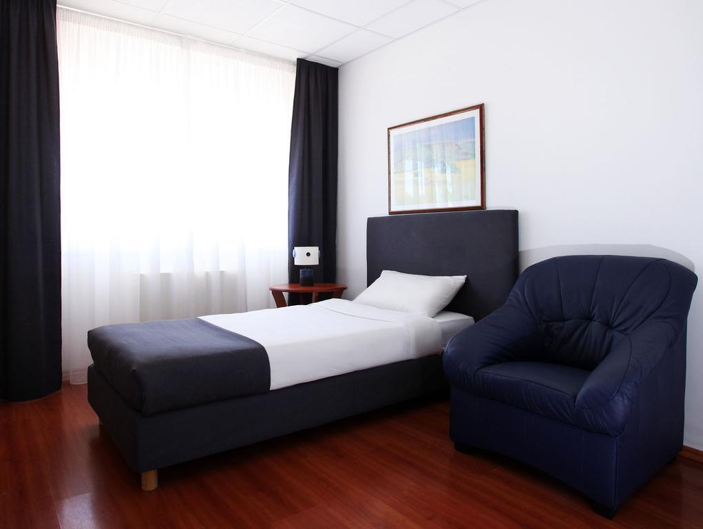 Sos Motel Hatvan Ruang foto